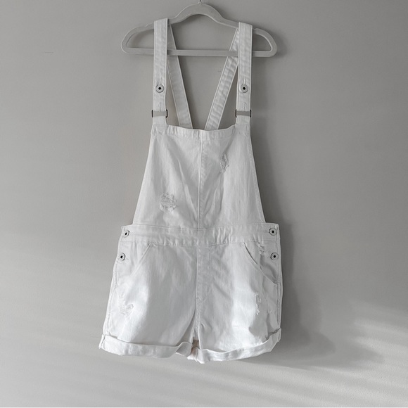 Levi's Denim - Levi’s white jean overall shorts
